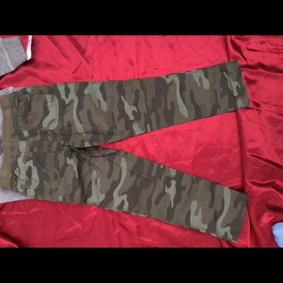 Carters Kids Boys Sz6 Camo Poplin pants/ Sweatshirt..Brought separately. Set$15 - Picture 5 of 11